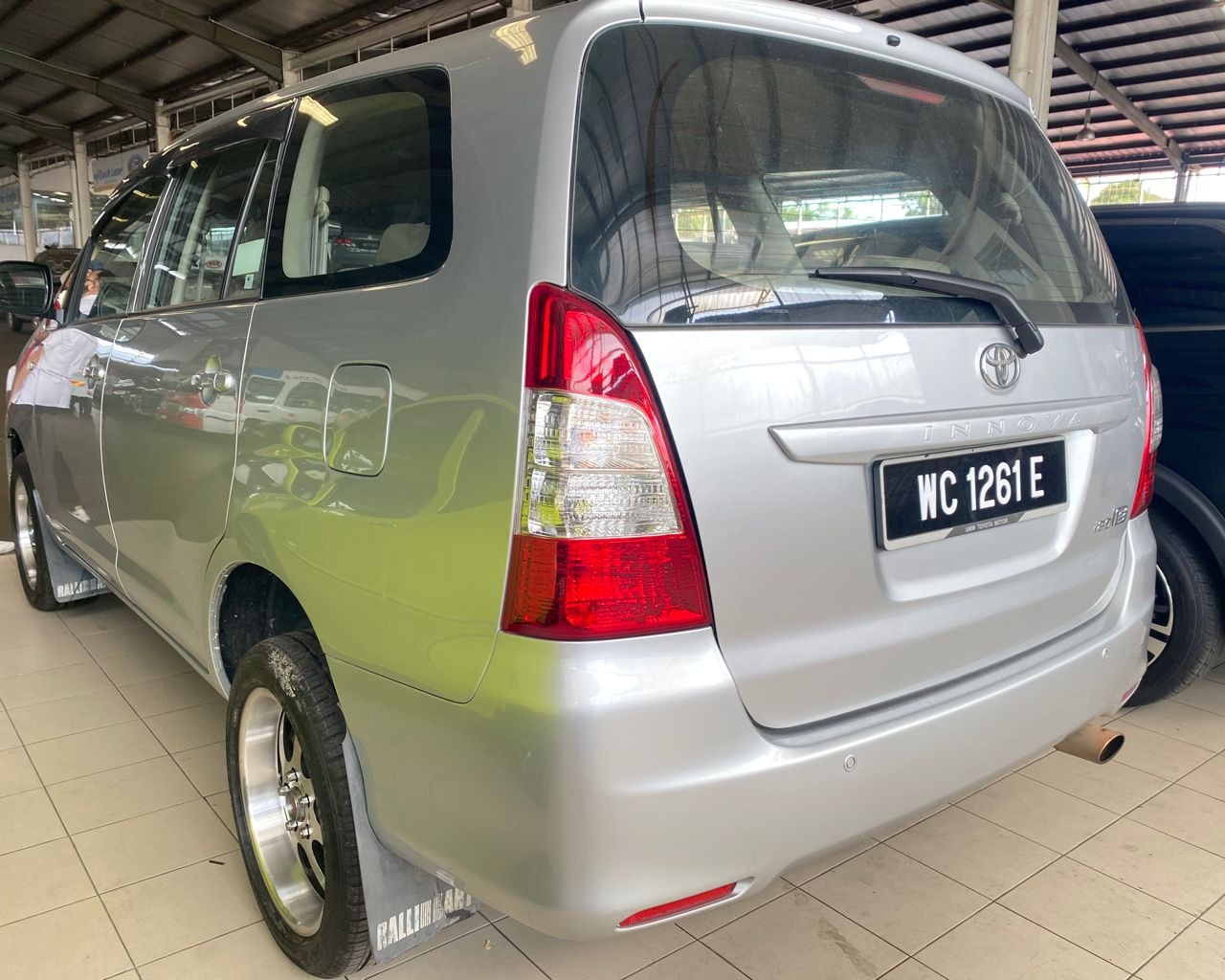 WC1261E TOYOTA INNOVA 2.0E (M)