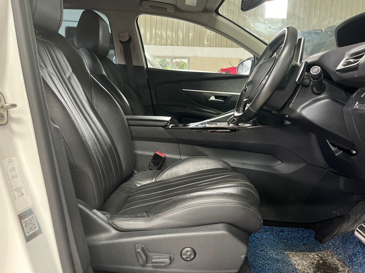 DEE5688 PEUGEOT 3008
