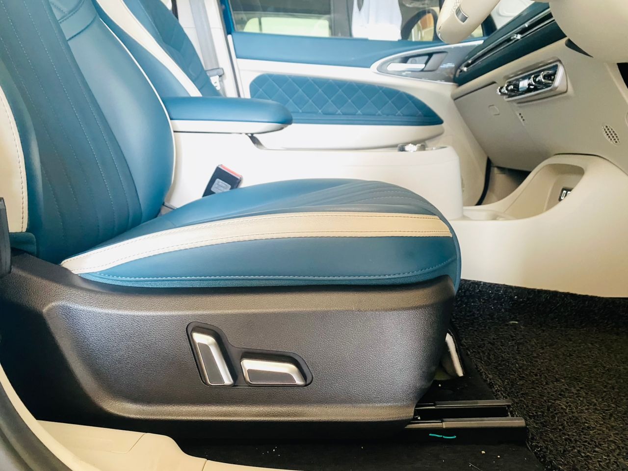 WLN58 PRE-REGISTER GWM ORA GOOD CAT