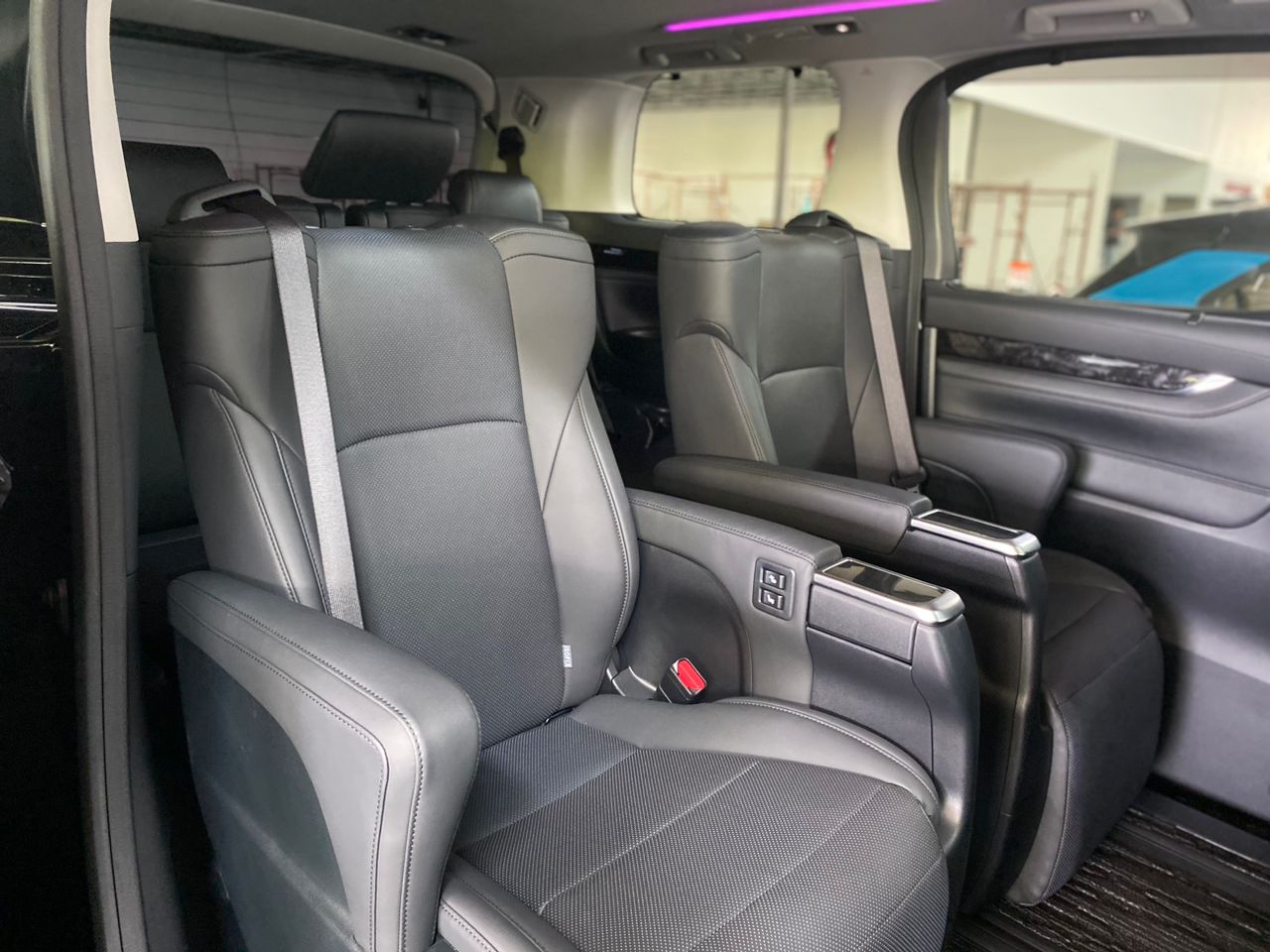 UNREGISTER TOYOTA ALPHARD 2.5SC