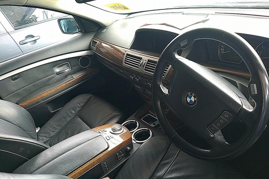 VAR9958 BMW 730LI LIMOUSINE (A)