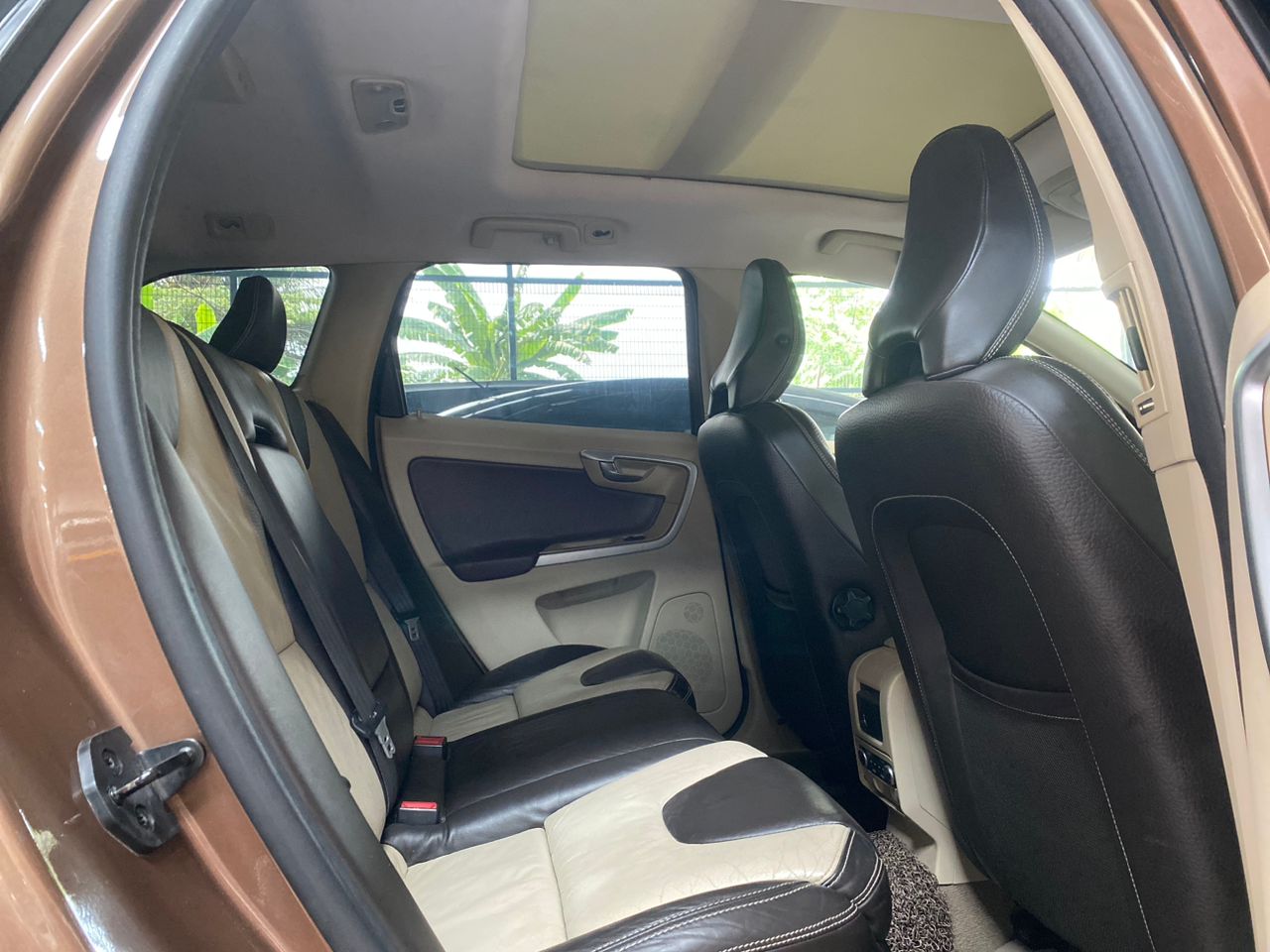 WSV383 VOLVO XC60 T6 AWD