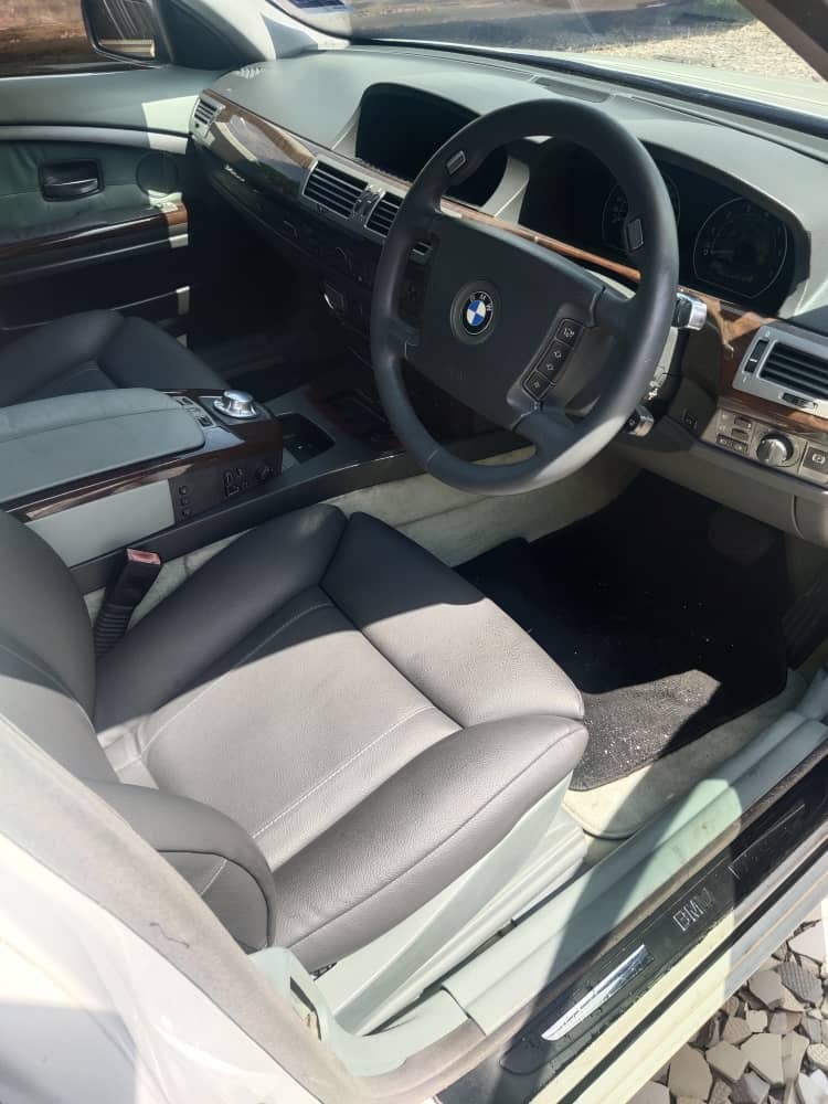 JRT7301 BMW 730LI SE (A)