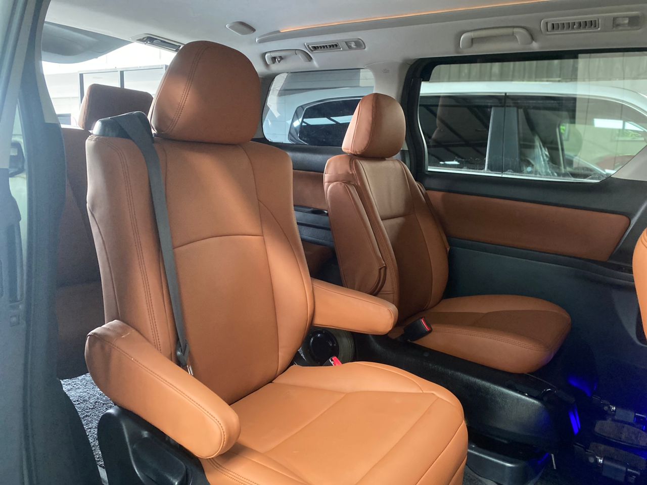 JSY9878 TOYOTA VELLFIRE 3.5 WELCAB