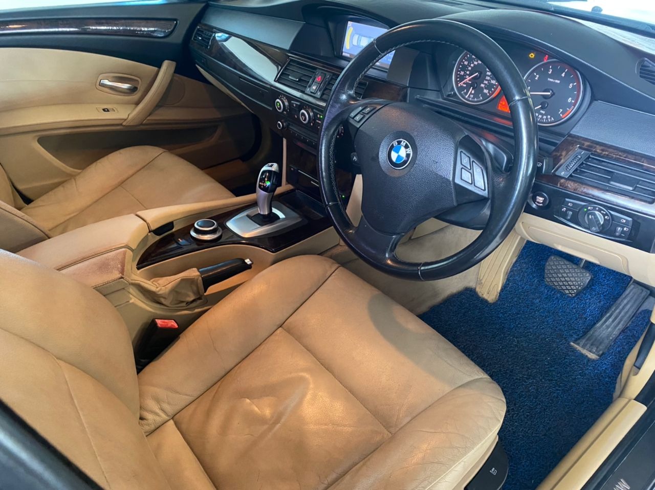 WXV1163 BMW 523I SE (A)