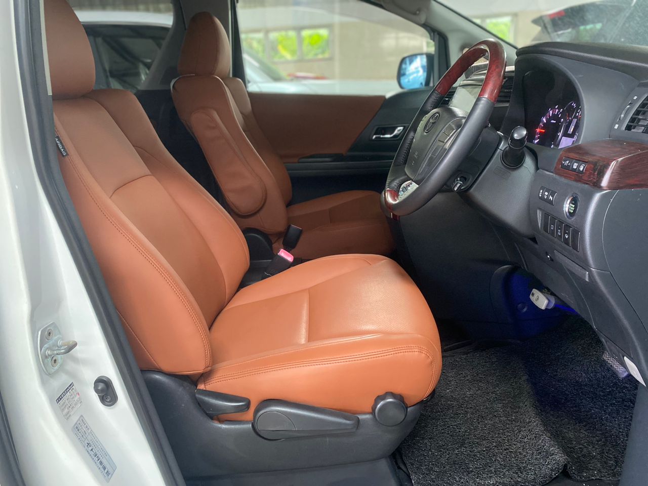 JSY9878 TOYOTA VELLFIRE 3.5 WELCAB