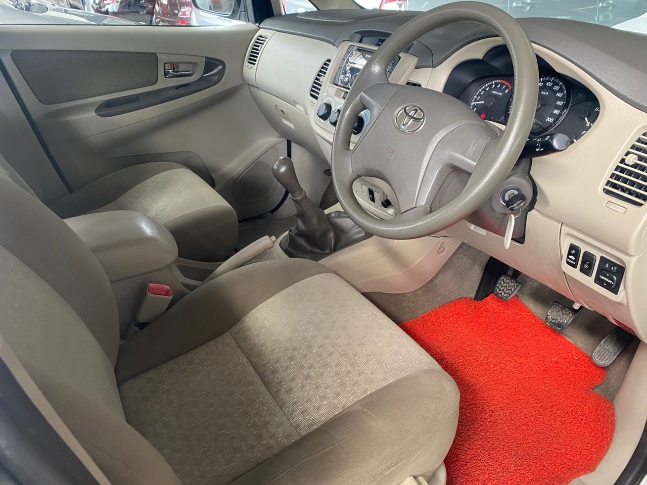 WC3628D TOYOTA INNOVA 2.0E (M)