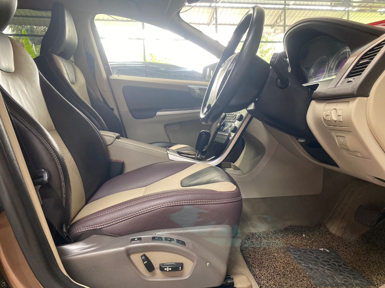 WSV383 VOLVO XC60 T6 AWD