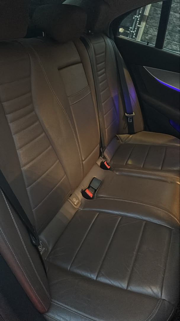 MERCEDES BENZ E200