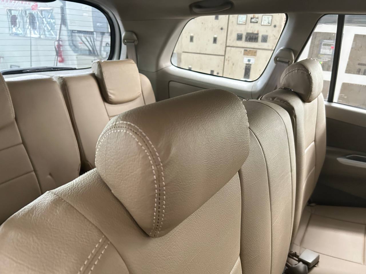 TOYOTA INNOVA