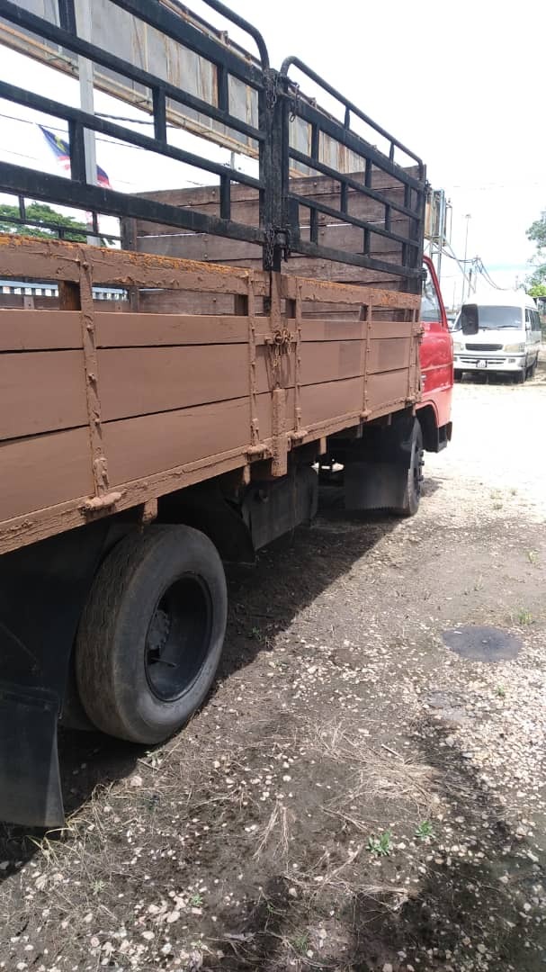 FORD TRADER 3 TON C/C