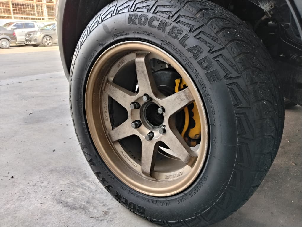 JRQ3090 FORD RANGER 2.2L XLT 4WD AT