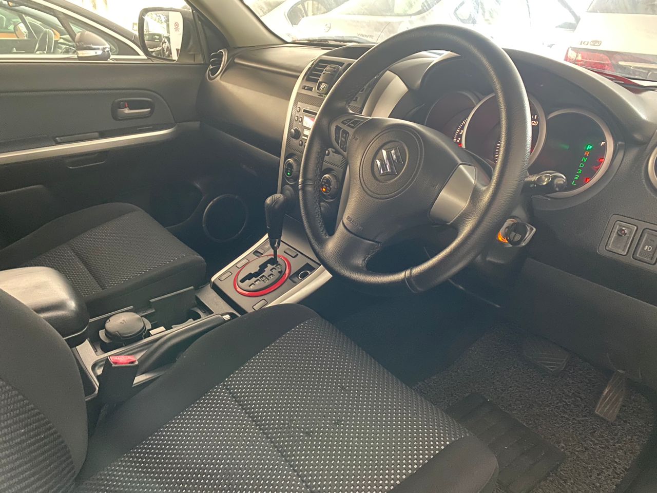 JKX4566 SUZUKI GRAND VITARA 2.0 (4X2)