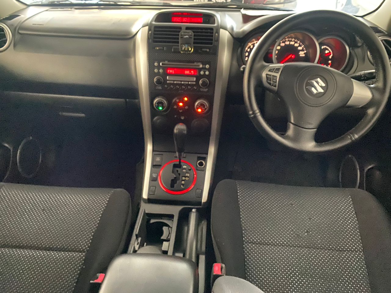 JKX4566 SUZUKI GRAND VITARA 2.0 (4X2)