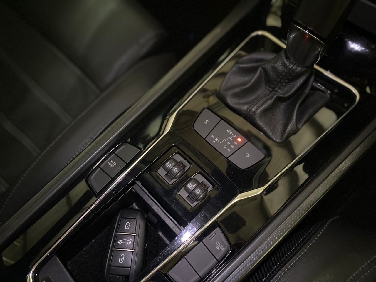 JVY8589 PEUGEOT 508 PREMIUM