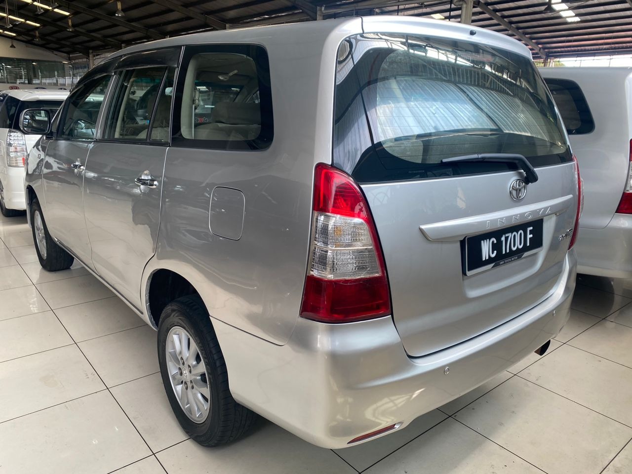 WC1700F TOYOTA INNOVA 2.0E (M)