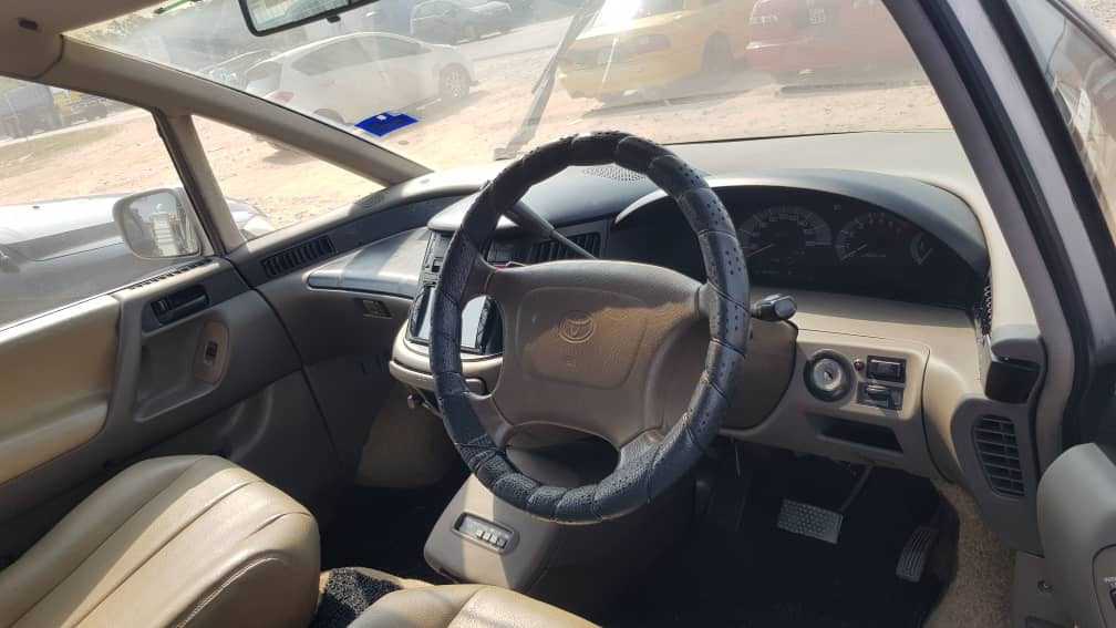 TOYOTA ESTIMA 2.4