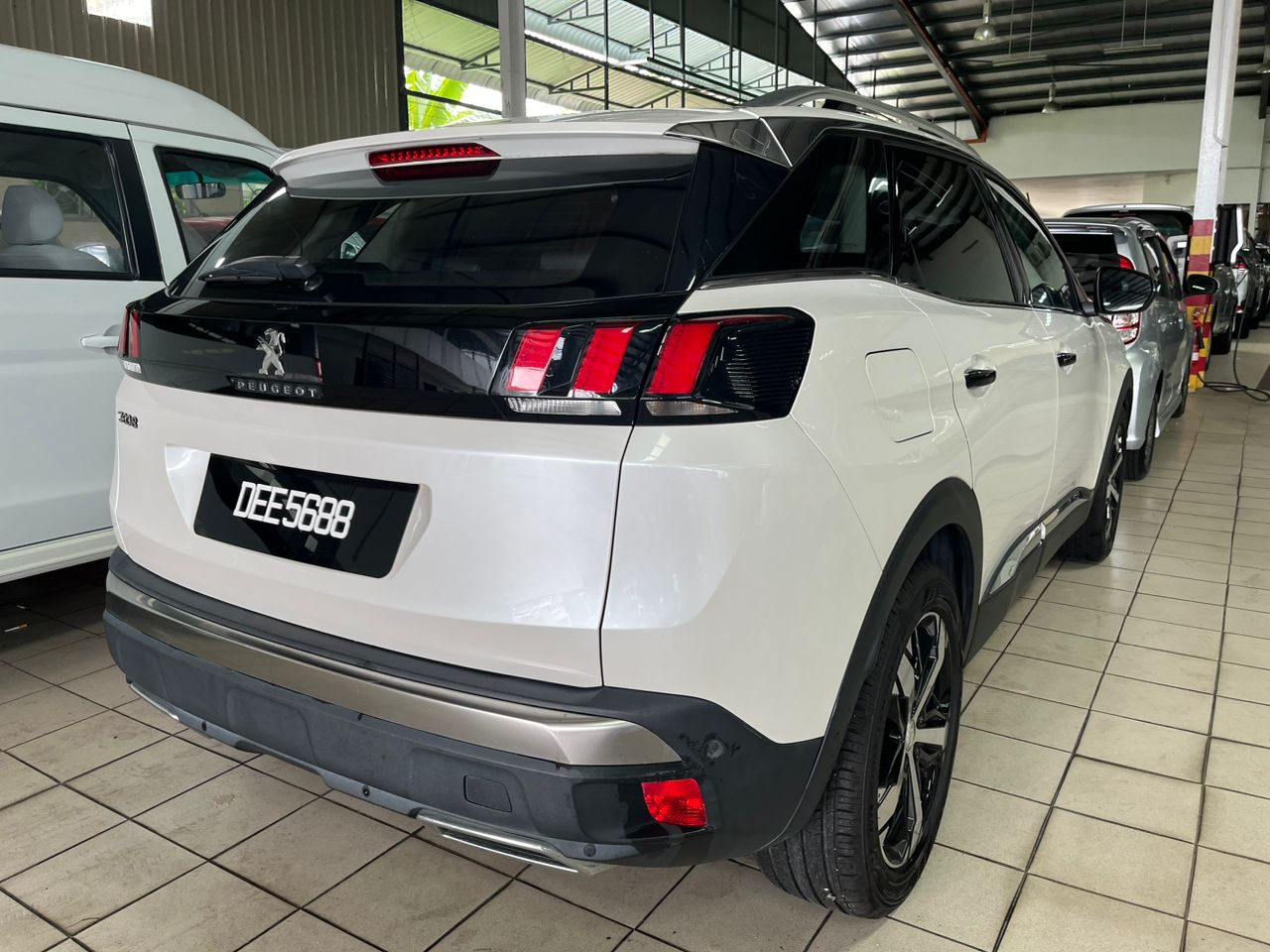 DEE5688 PEUGEOT 3008