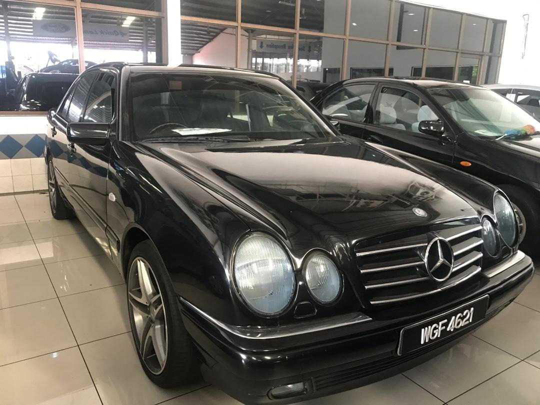 Mercedes Benz E300TD