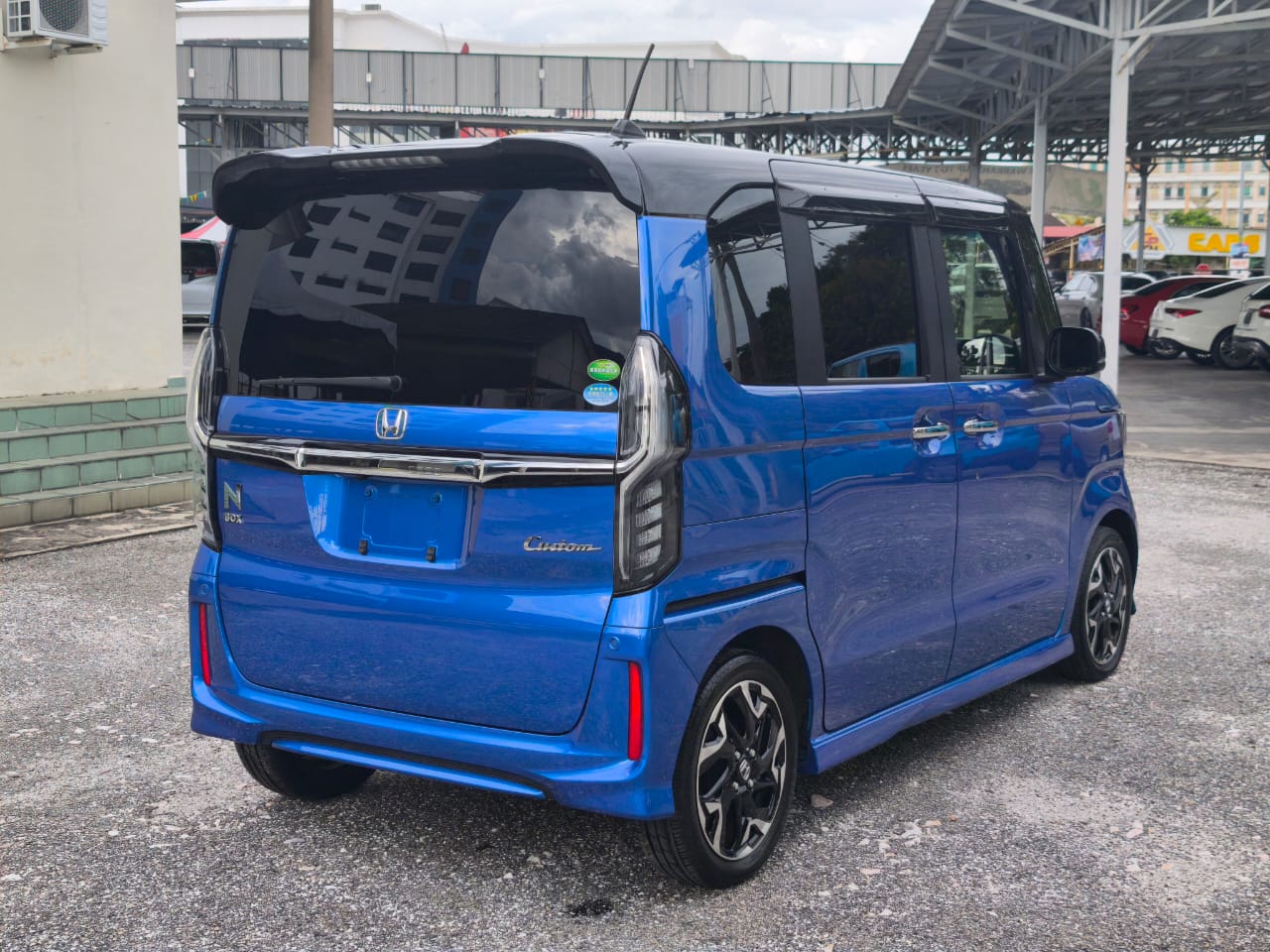 Honda N-BOX Custom