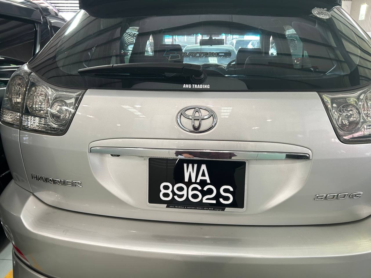 TOYOTA HARRIER