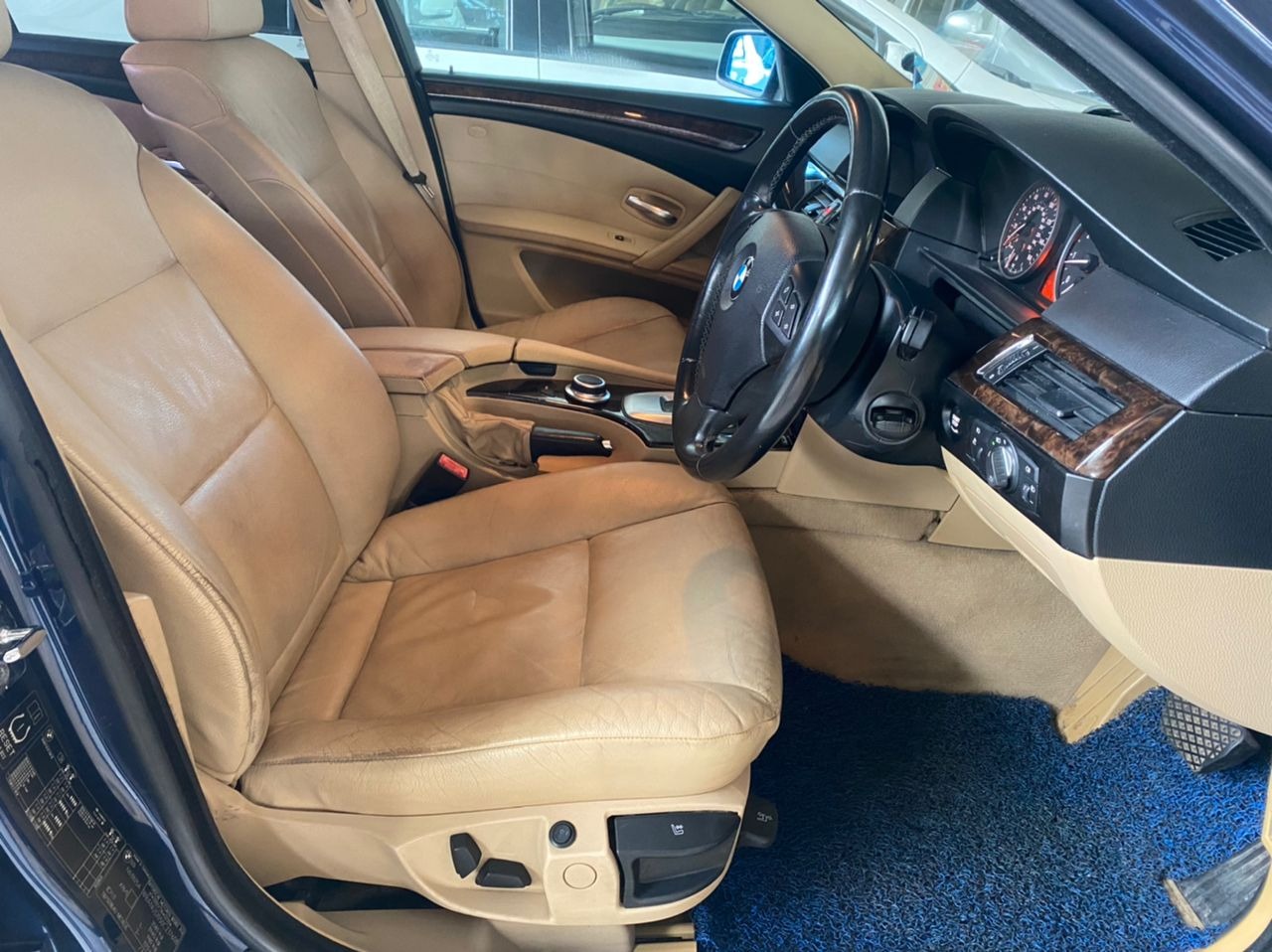 WXV1163 BMW 523I SE (A)