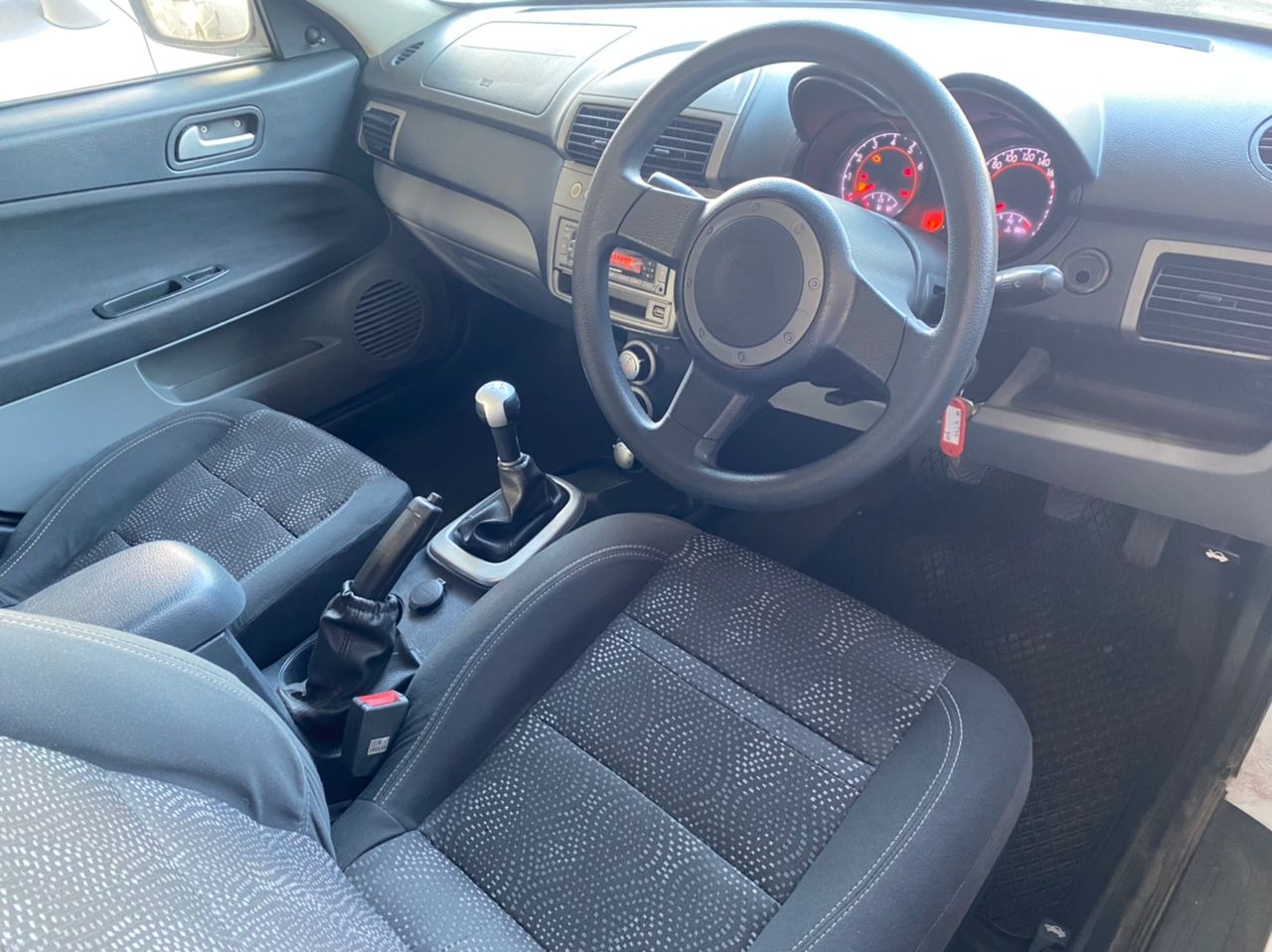 PROTON PERSONA 1.6 (M)