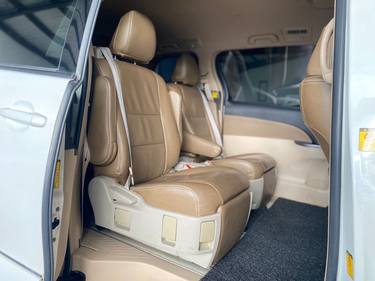 JTM4454 TOYOTA ESTIMA 2.4