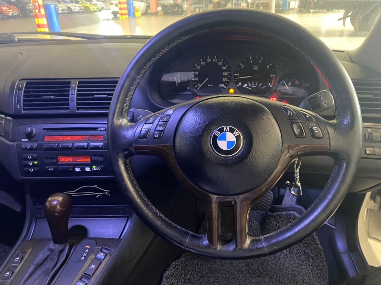 WPD5338 BMW 325I (A)