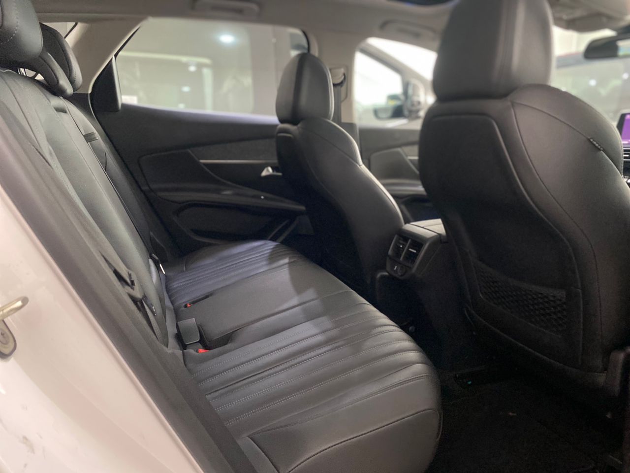 AMC2080 PRE-OWNED UNIT PEUGEOT 3008