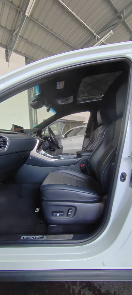 UNREGISTER LEXUS NX300 F SPORT