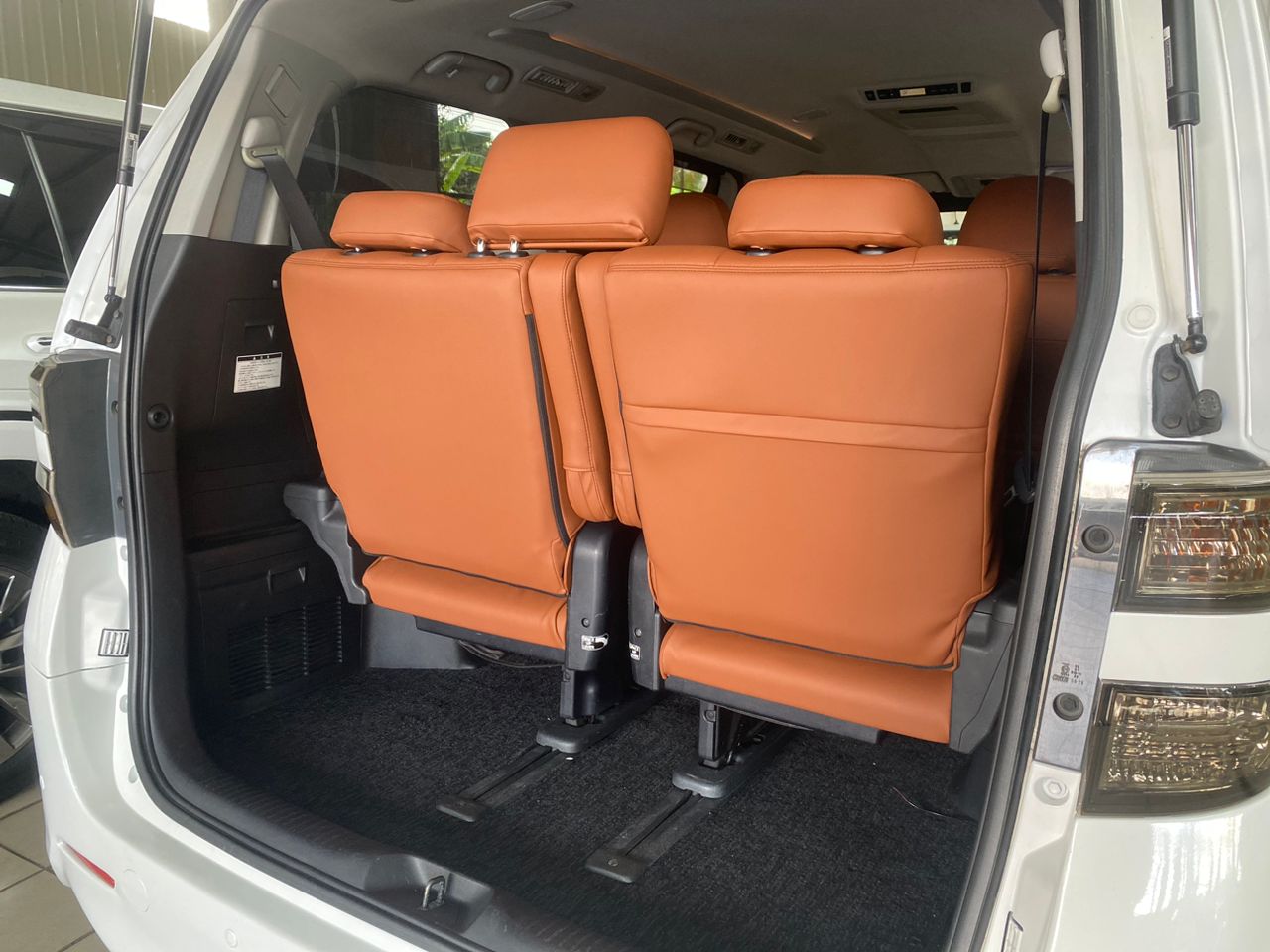 JSY9878 TOYOTA VELLFIRE 3.5 WELCAB