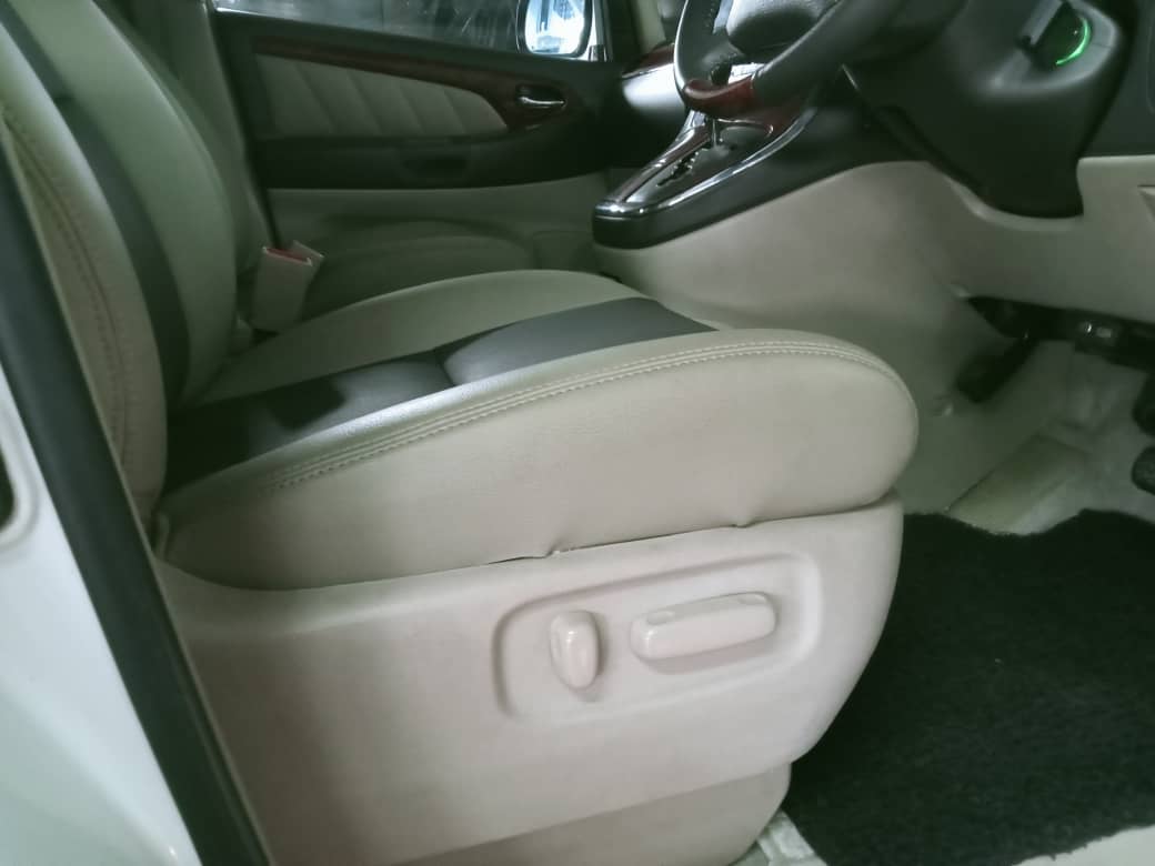 BHH 128 TOYOTA ALPHARD 3.0
