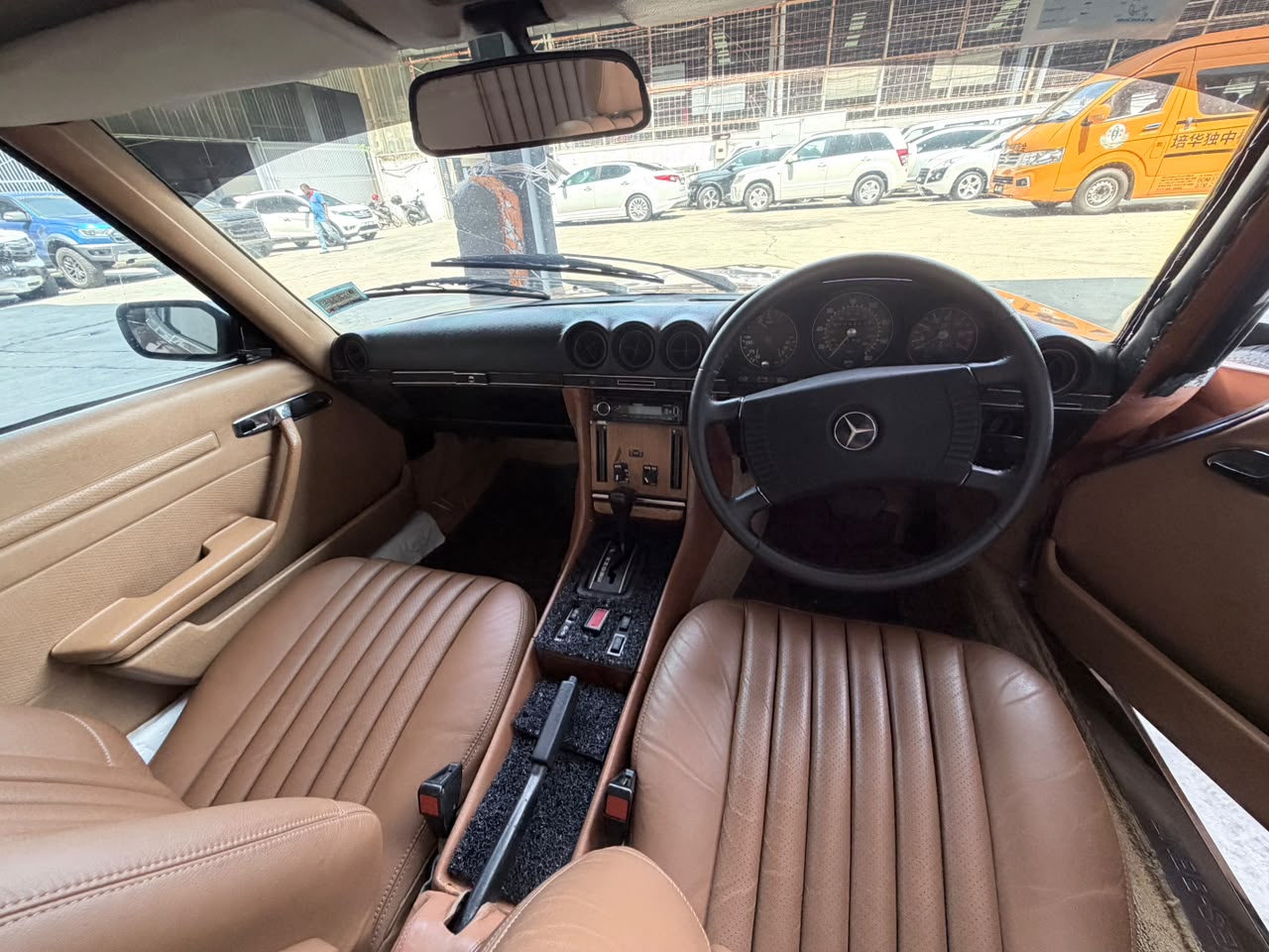 CLASSIC MERCEDES BENZ 450 SLC