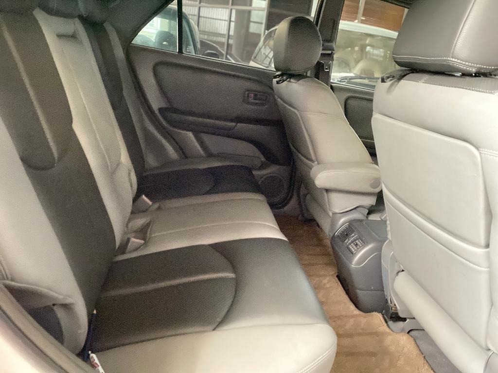 TOYOTA HARRIER 3.0