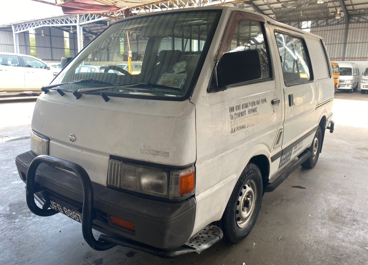 JFG6867 Nissan Vanette C22 Semi Panel Van