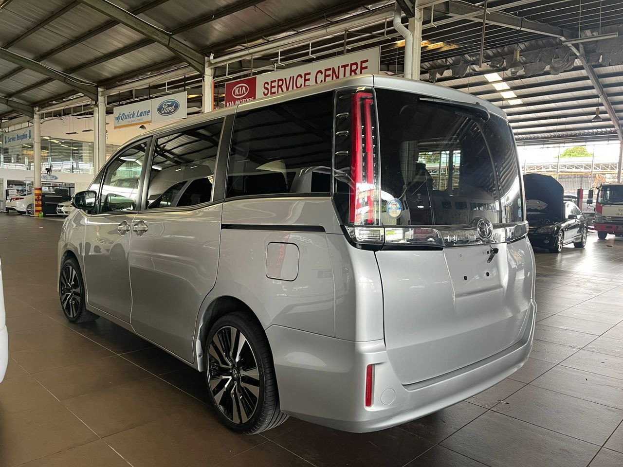UNREGISTER TOYOTA NOAH 2.0