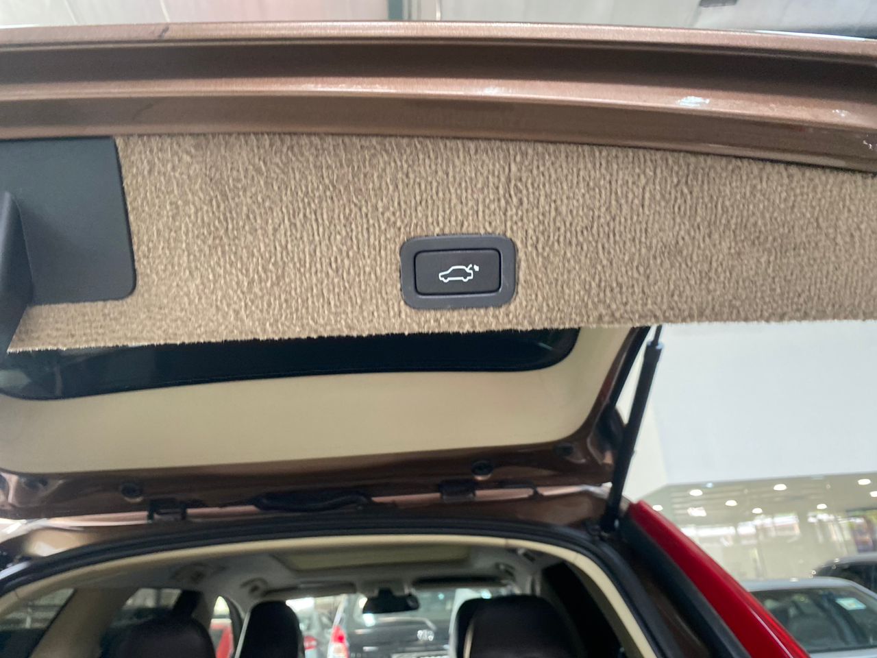 WSV383 VOLVO XC60 T6 AWD