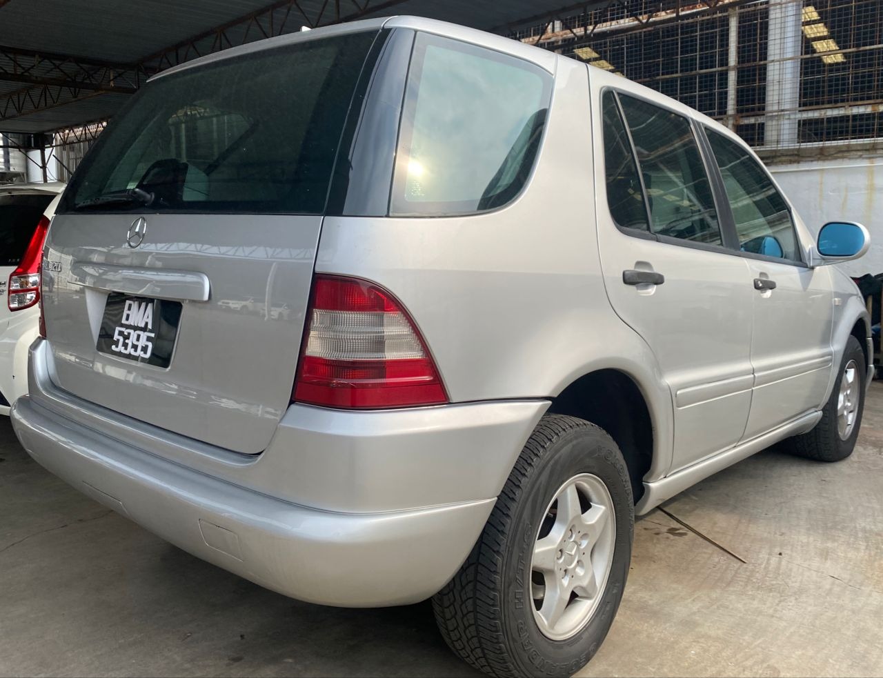 Mercedes Benz ML320