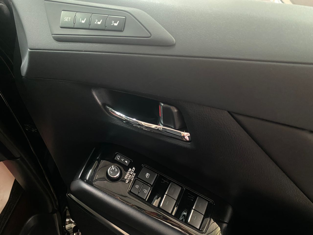 UNREGISTER TOYOTA ALPHARD 2.5SC