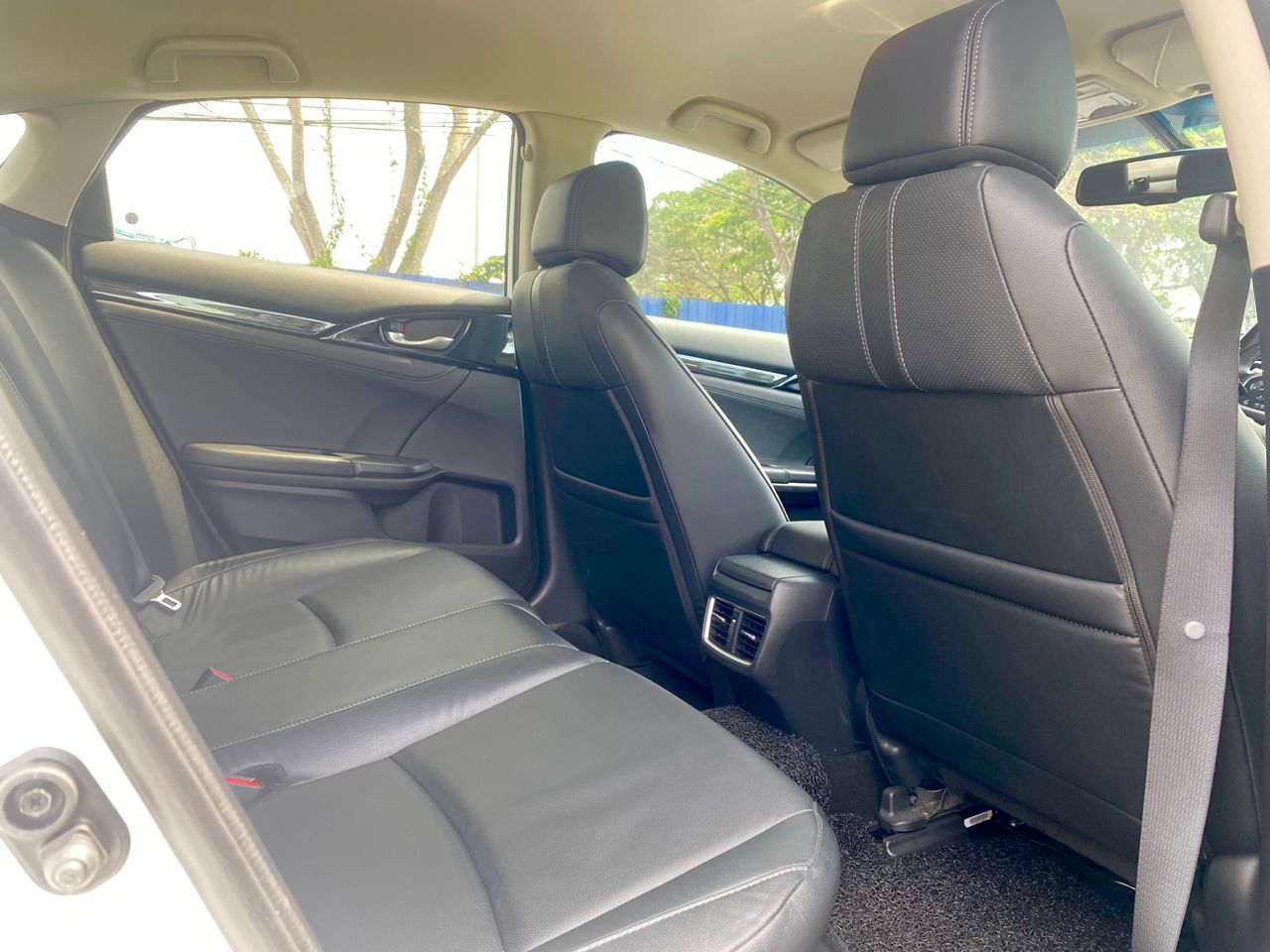 JTB966 HONDA CIVIC 1.5 TC-P