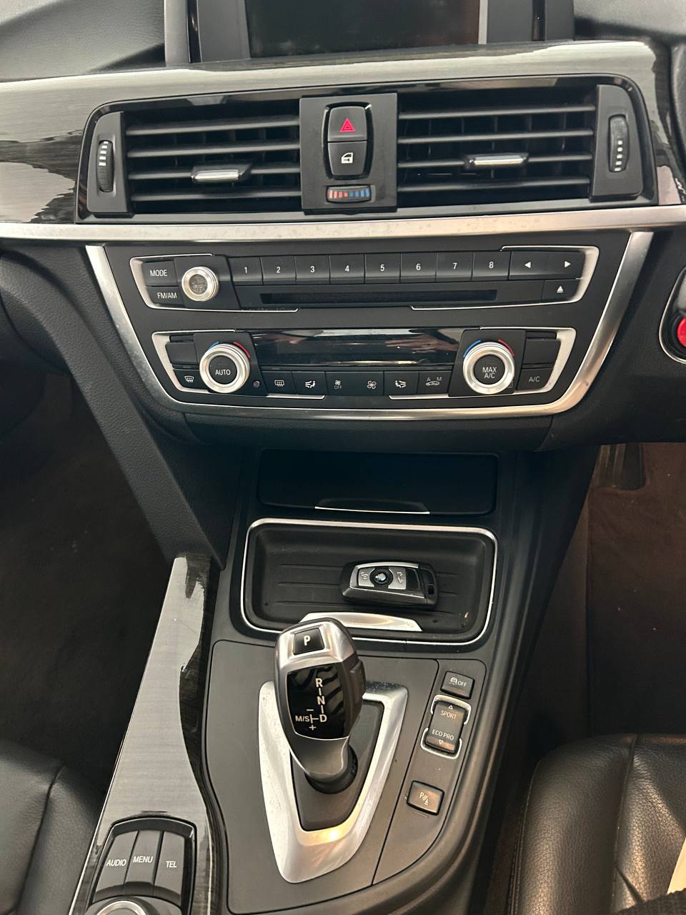 BMW 320i