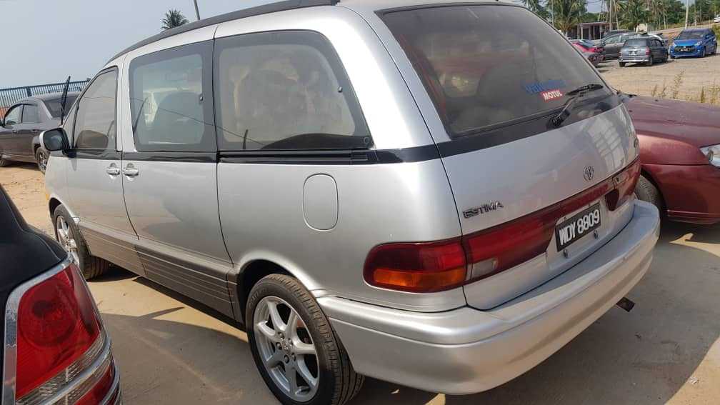 TOYOTA ESTIMA 2.4