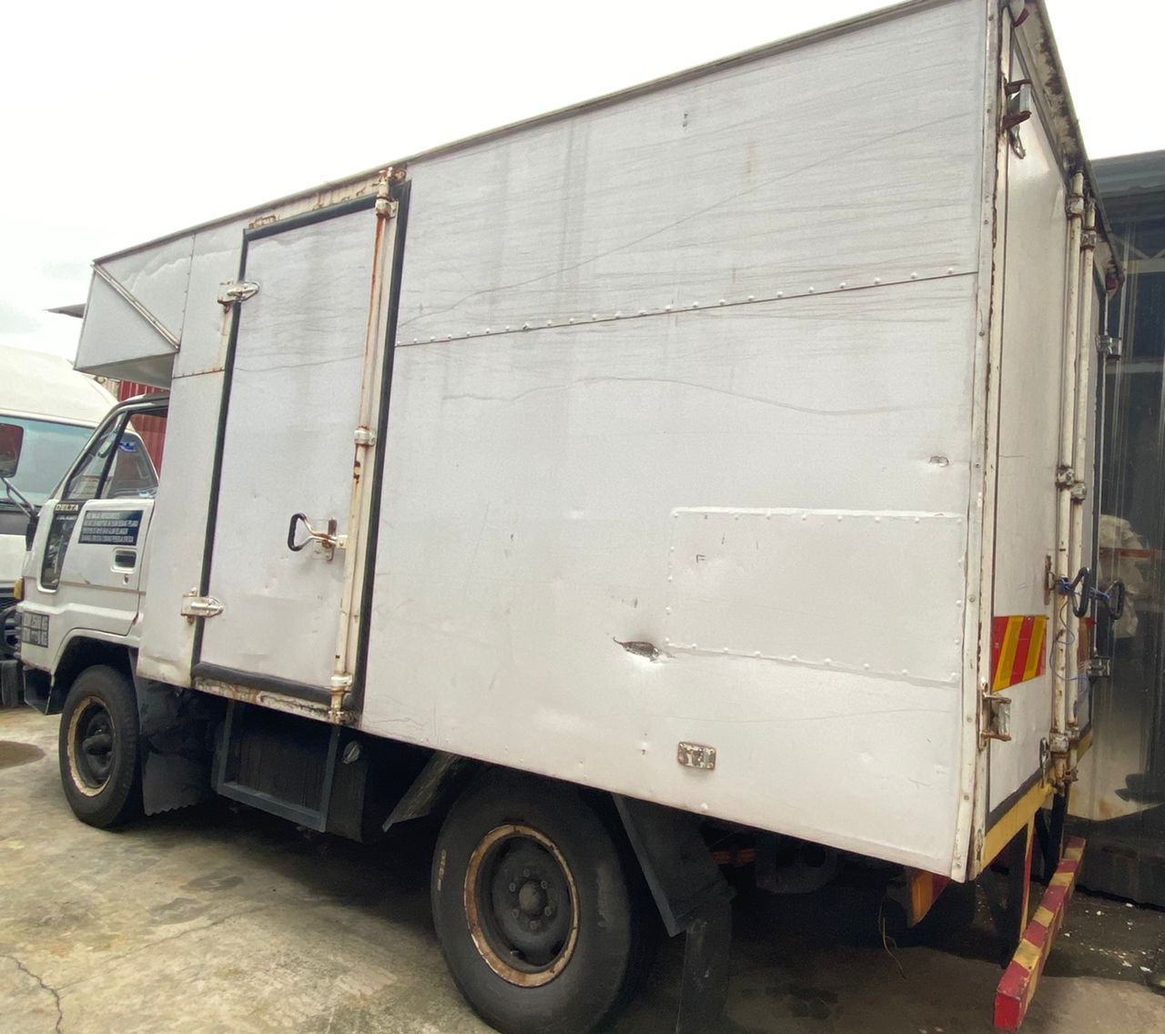 RAJ3103 Daihatsu Delta 2.8 10 kaki
