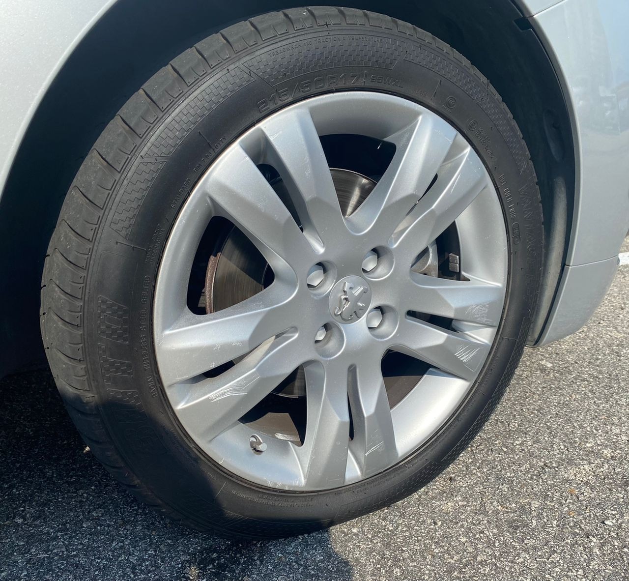 JPG8805 PEUGEOT 5008