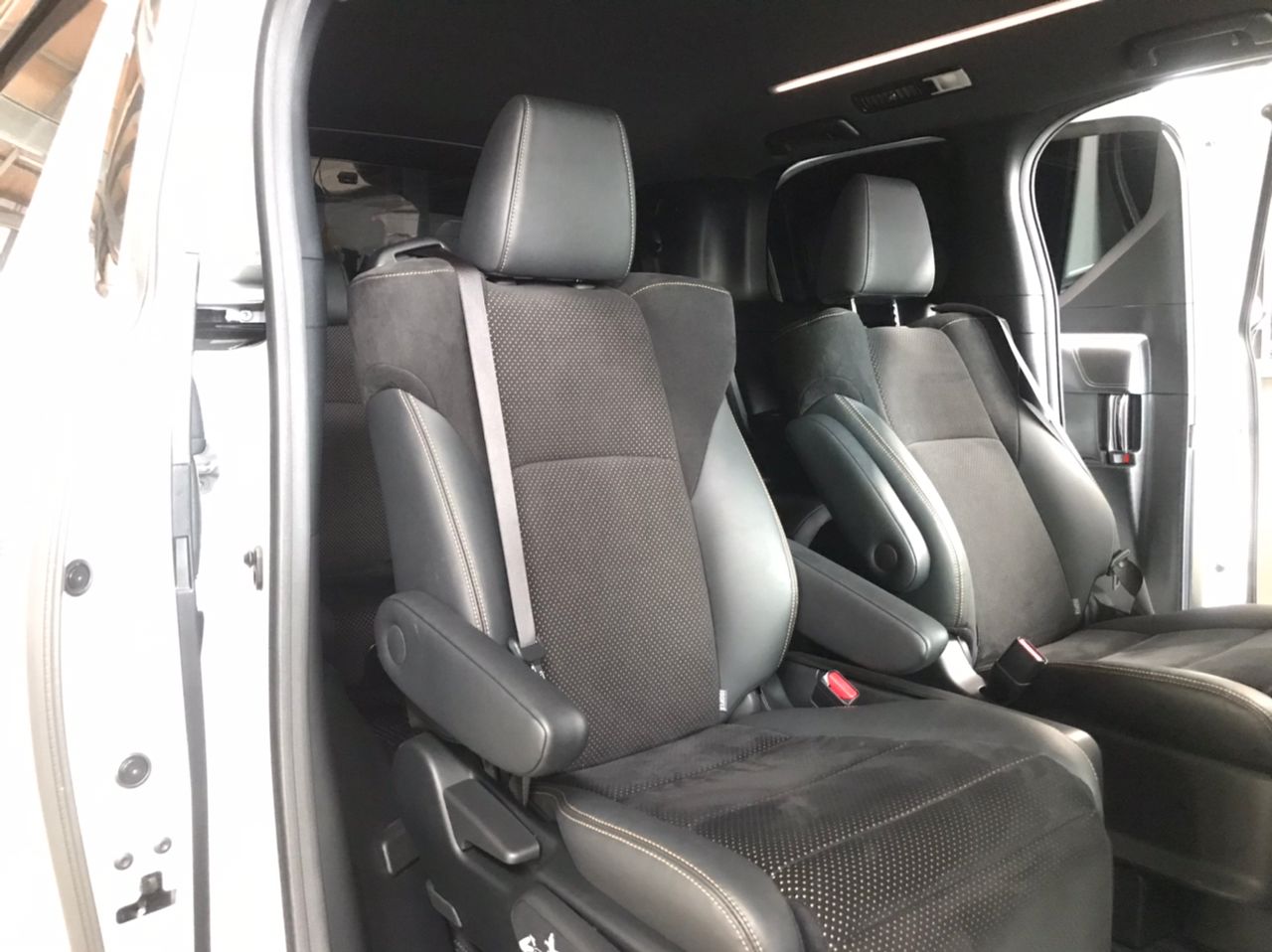 Unregister Toyota Alphard 2.5 SC