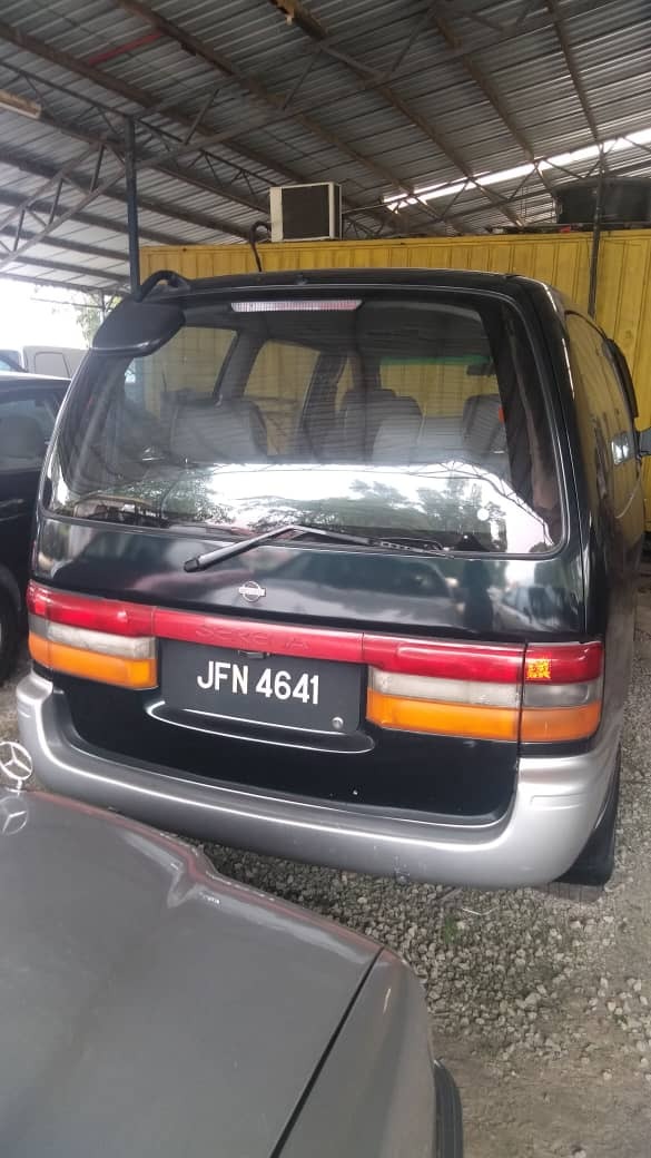 Nissan serena 1.6 MPV