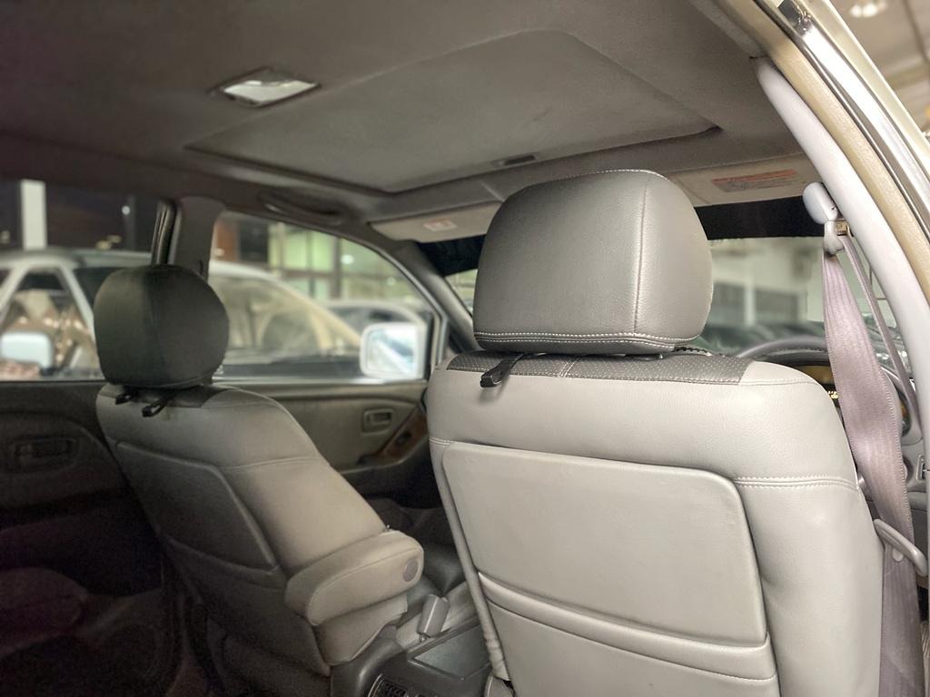 TOYOTA HARRIER 3.0