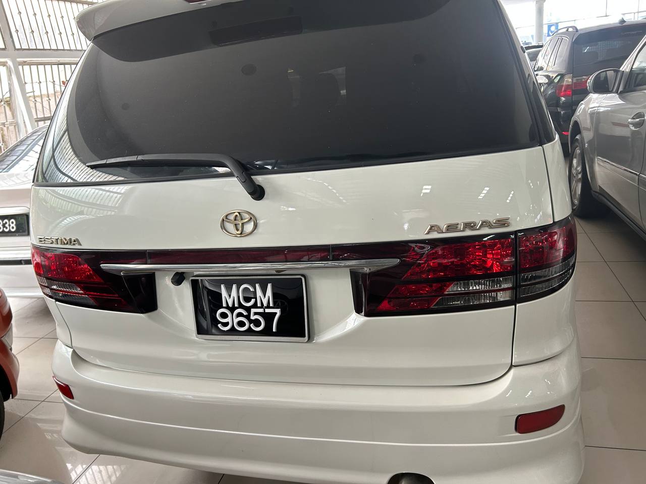 TOYOTA ESTIMA