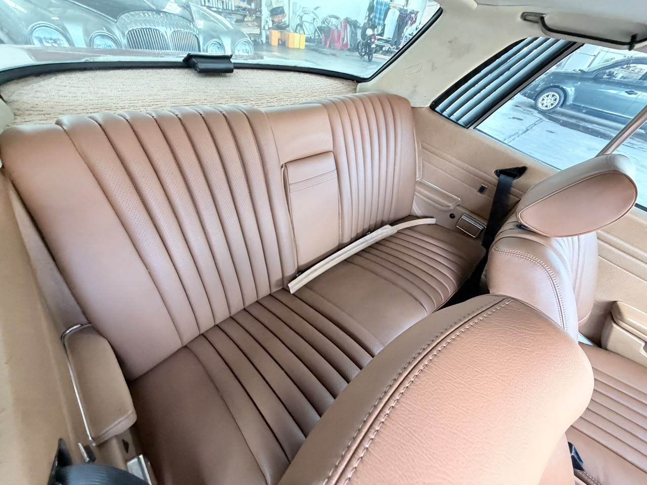 CLASSIC MERCEDES BENZ 450 SLC